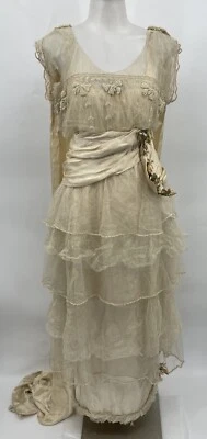 Antiguo vestido de novia eduardiano de seda con cuentas Titanic victoriano 1900 de colección Foto 1 de 4