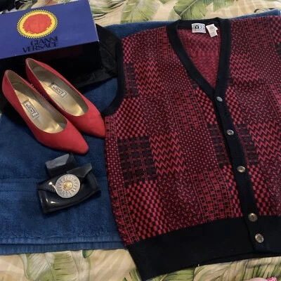 Zapatos para mujer Gianni Versace clásicos vintage 37, V2 suéter chaleco grande y bolsa Foto 1 de 4