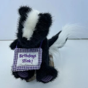 Peluche Boyds Bear cumpleaños mofeta apestosa 8" de alto con letrero juguete de peluche - Imagen 1 de 9