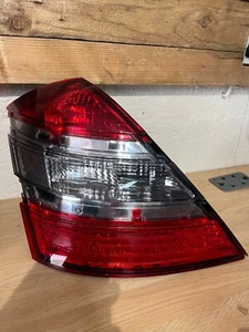MERCEDES S KLASSE DEPO RÜCKLEUCHTE HINTEN N/S BEIFAHRER LINKS 2005-2013 LIMOUSINE TL27 - Bild 1 von 4