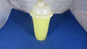 Vintage Tupperware Shaker yellow 844 cup, 564 Pour Lid 564 & Mixer Insert 846 - Picture 1 of 6