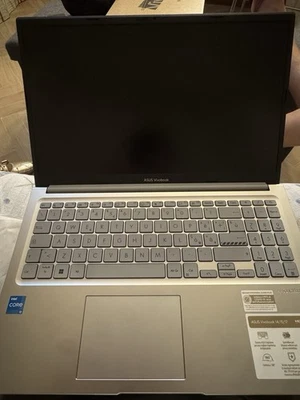 ASUS VivoBook 15 F1504Z-NJ778W 15,6" (Intel Core i3-1165G7, 8GB RAM, 512GB SSD) - Immagine 1 di 4