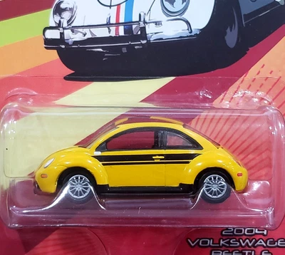 Johnny Lightning 04 2004 VW Volkswagen Beetle Bug Herbie Fully Loaded Disney Car - Image 1 of 2