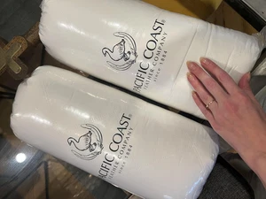 Pacific Coast Pillows king Size Set of 2 Goose Feather Down Pillow for Sleeping - Picture 1 of 9