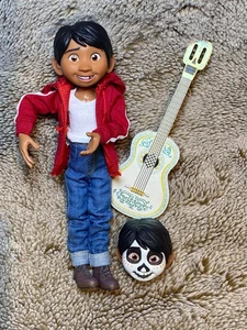 SELTENE Disney Coco Miguel Figur mit Musikgitarre - Video - Bild 1 von 15