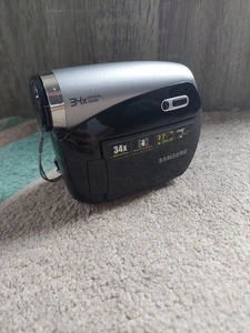 Samsung VP-D381 Mini DV Camcorder - Picture 1 of 8