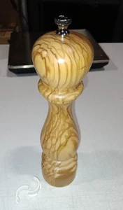 Molinillo de pimienta Bisetti Imperia de madera de olivo de 9,8 pulgadas con molinillo ajustable - Imagen 1 de 3