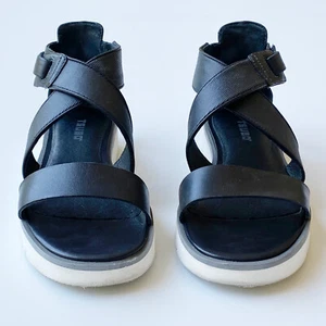 Tsubo Womens Eliah Black Comfort Sport Leather Sandals Size 7.5 Travel Low Wedge - Picture 1 of 12