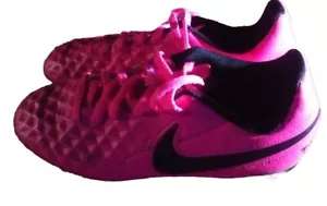 Nike Tiempo AT5881-600 Mädchen rosa Leichtathletik Fußball Baseball Stollen Größe 3Y schön - Bild 1 von 5