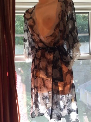 Vintage Chiffon Robe and Black Nylon Granny Briefs  Natori  Hi endLounge wear — 第 1/4 张图片