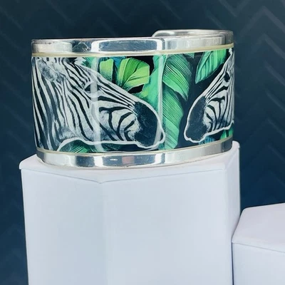 NUEVO CON ETIQUETAS Brazalete Ancho Brighton Pop Appeal Cebra Tono Plata Esmalte Selva  Foto 1 de 4