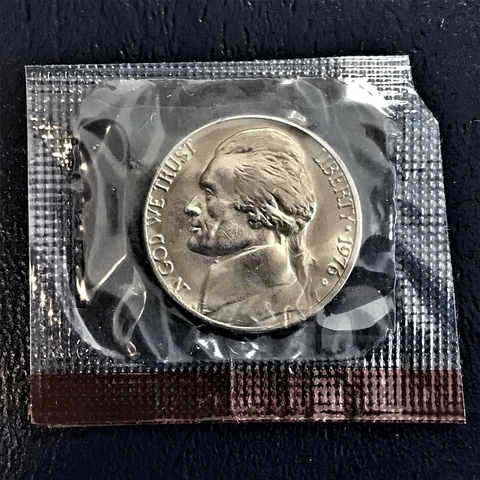 1976 D Jefferson Nickel Brilliant Uncir from Sealed Mint Set in Cello BU Cover