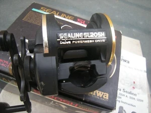 DAIWA SEALINE SL20SH STAR DRAG GRAPHITE FISHING REEL WITH LONG CAST SPOOL JAPAN - Picture 1 of 7