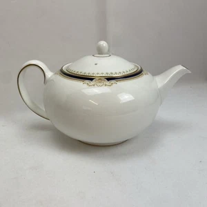 Wedgwood Cavendish Teapot R4680 White & Gold - Picture 1 of 11