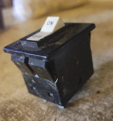 AIRPAX 1211350-00 Breaker Switch 4 Terminal - Изображение 1 из 4