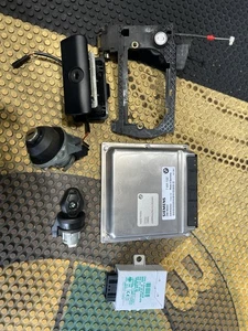 BMW E39 M5 Complete DME And Key Set 72k - Picture 1 of 1