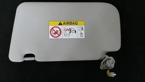 Nissan X-Trail T32 Right Sun Visor 1.7 Diesel 110kw 2019 10830558 - Picture 1 of 2