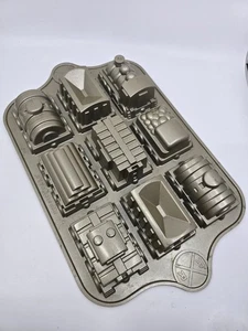 Baking NORDIC WARE Train Cake Muffin PAN  Bundt Heavy Cast 9 Cars - Picture 1 of 3