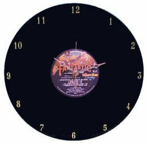 Elton John - Vinyl LP Schallplatte Wanduhr von Rock Clock