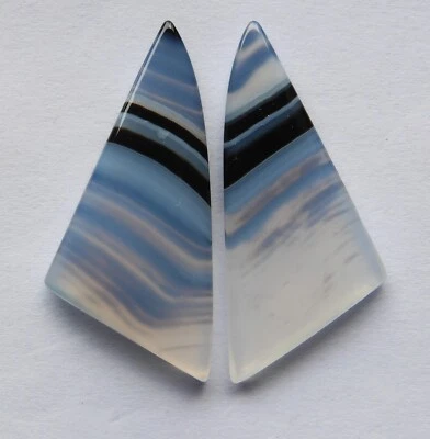 34.65 Ct Natural Banded Agate (37mm X 16.5mm each) Cabochon Loose Match Pair - Image 1 of 3