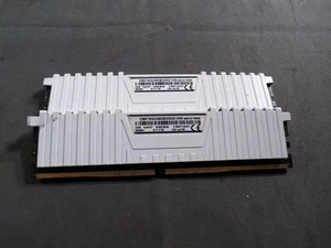CORSAIR VENGEANCE 16GB (2 X 8GB) DIMM DDR4-3000 (PC4-24000) DDR4 SDRAM MEMORY - Picture 1 of 3