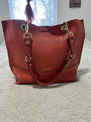 Bolso de Mano de Mujer Calvin Klein Bolso de Cuero Foux Informal Preppy Negocios Informal Oficina  Foto 1 de 4