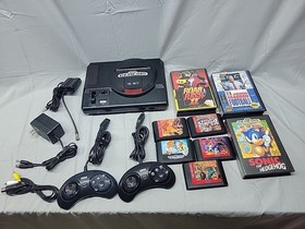 SEGA GENESIS MODEL 1601 16 BIT GAME CONSOLE BUNDLE + CONTROLLER CABLES & 8 GAMES