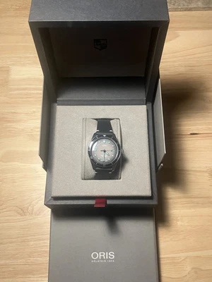 Oris Divers 65 Glow 40mm Gray Dial Men's Watch - 01 733 7707 4053-07 5 20 89 - Image 1 of 4