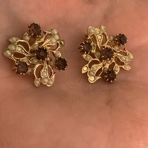 Juego de puntas vintage de diamantes de imitación rojo intenso hoja clip en pendientes patente 1967965 - Imagen 1 de 8