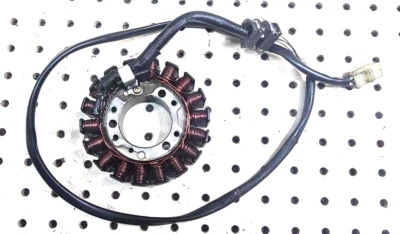 Conjunto de estator Road Star Yamaha OEM 1999-2004 4WM-81410-00-00 Foto 1 de 4