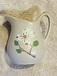 Pigeon Forge Pottery Tenn. Creamer 4 x 4 x 3" Dogwood - Picture 1 of 4