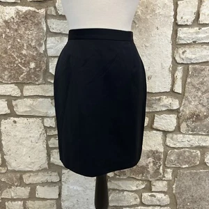 Burberrys Skirt Lightweight 100% Wool Size 8 Black - Picture 1 of 3