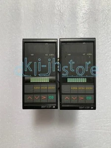 Controlador de temperatura RKC USADO 1 PIEZA REX-F400 100-240VAC 4-5-ALM1 - Imagen 1 de 1