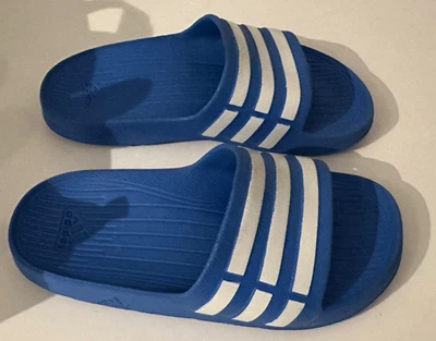 adidas Adilette Badeschlappen Sandalen Badeschuhe blau K13 Gr. 31 - Bild 1 von 4