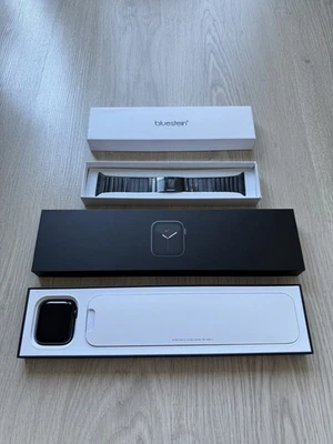 Apple Watch Series 6 Nike 44mm GPS Space Grey Aluminium – defekte Seitentaste - Bild 1 von 4