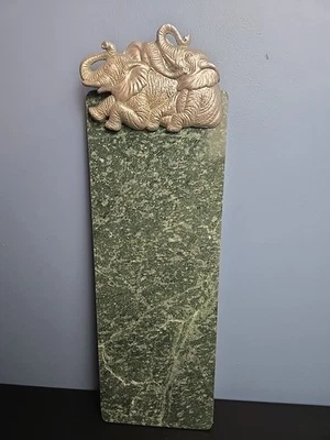 Bandeja para servir queijo sushi Arthur Court verde mármore elefante 17" x 6" 1987 - Imagem 1 de 4