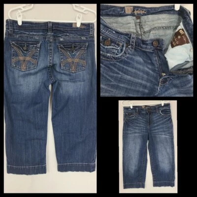 Pantalones de mezclilla rectos recortados de punto desgastado Capri 10 para mujer KUT From the Cloth Foto 1 de 4