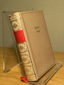 Works of Victor Hugo in One Edition Hardcover Black's Readers Service ©1943 - Bild 1 von 11
