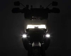 Kit de actualización de señal de giro delantera Plug-&-Play T3 para Harley-Davidson Pan America - Imagen 1 de 5