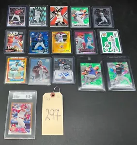 ASSORTED BASEBALL TRADING CARDS INCLUDING A GRADED 2023 TOPPS DARICK HALL GOLD - Picture 1 of 4