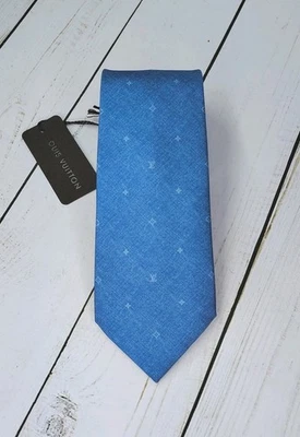 Corbata de seda azul Louis Vuitton Costellation para hombre Foto 1 de 4