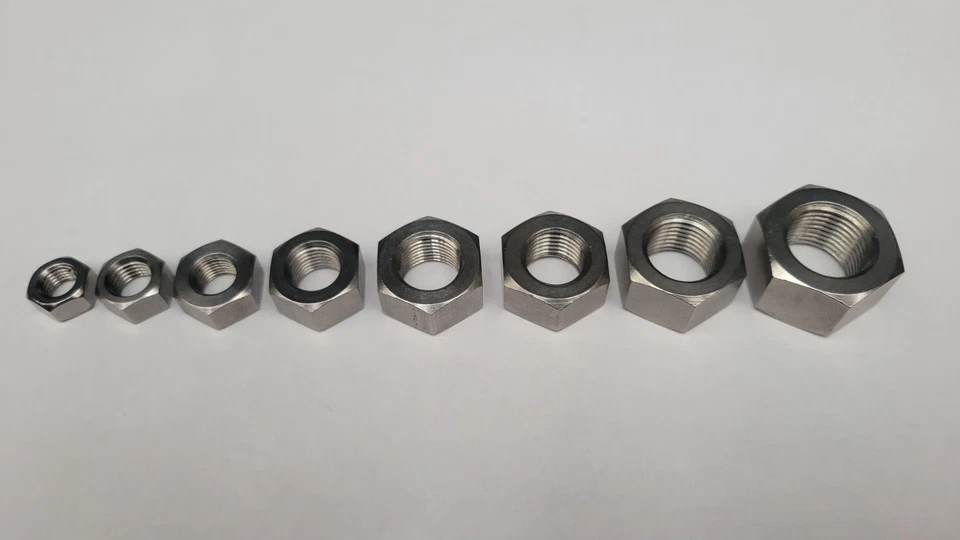 Dadi metrici filettati fini in acciaio inox, M6 - M18, passo 0,75 mm - 1,5 mm - Immagine 1 di 1