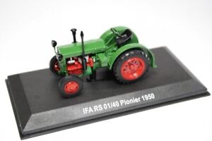 Tractor IFA RS 01/40 Pionier 1950. Diecast 1:43. UKRAINIAN POST WORKS NORMALLY