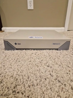 Sun SPARCstation 5 208MB RAM 2x 2GB disks - Image 1 of 4