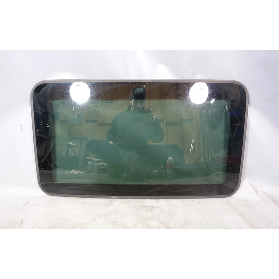 2008-2013 BMW E82 1-Series Coupe Exterior Moonroof Sunroof Glass Panel OEM — 第 1/3 张图片