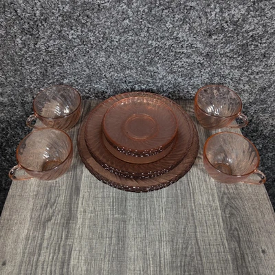 VTG Arcoroc Rosaline Pink Swirl 16 pc Luncheon Dinnerware Set 80's France - Image 1 of 4