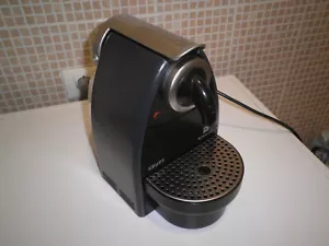 MACCHINA CAFFE' NESPRESSO ESSENZA KRUPS XN2001 OTTIME CONDIZIONI - Foto 1 di 6