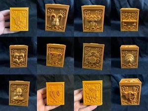 Saint Seiya Knights of Zodiac Gold Mythos Stoffbox Maßstab 1:12 Horoskop auswählen - Bild 1 von 19