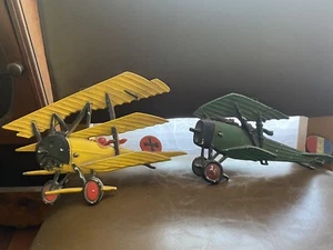 Vintage 1975 Sexton Homco Airplanes Cast Metal Wall Art 2 Plane Set Bi-Plane WWI - Picture 1 of 8