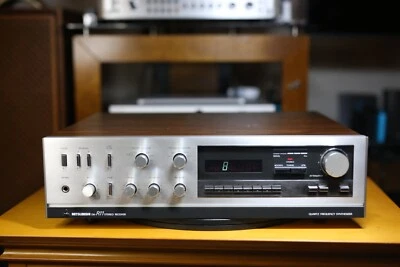 Receptor estéreo sintetizador de cuarzo vintage Mitsubishi DA-R11 | Limpio y funcionando. 35 WPC Foto 1 de 4